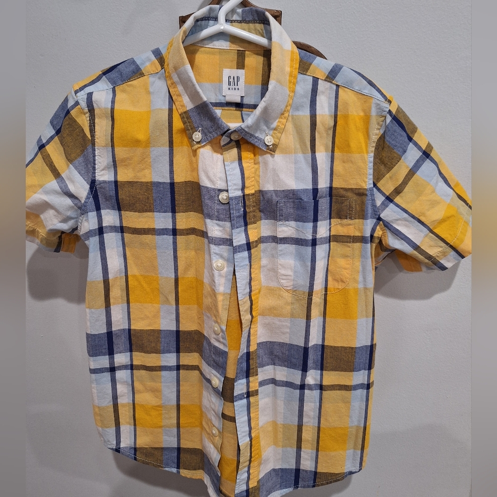 Boys Gap Kids Button Down short sleeve